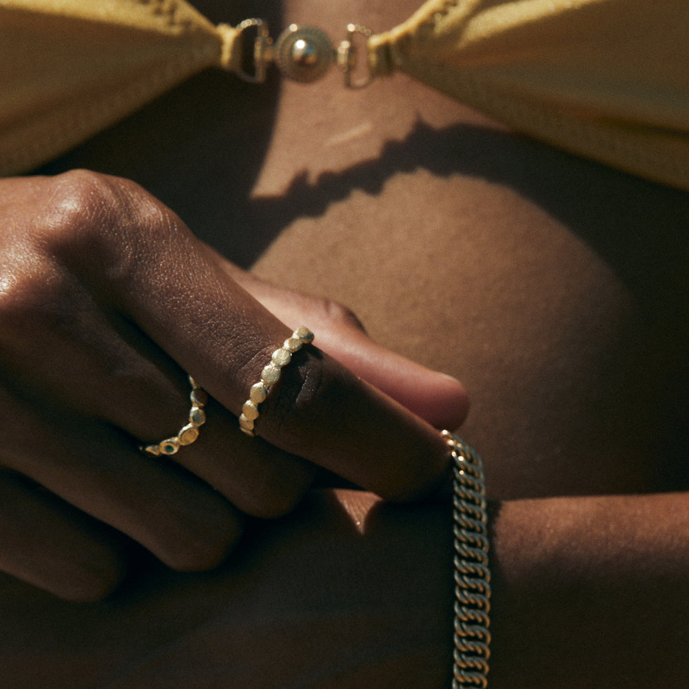 Pebble Stone Circuit Ring | Solid Yellow Gold