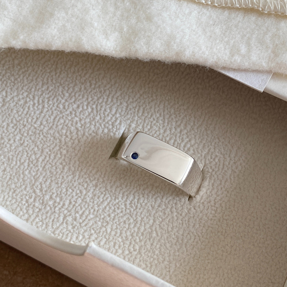Rectangle Stone Signet Ring | White Gold
