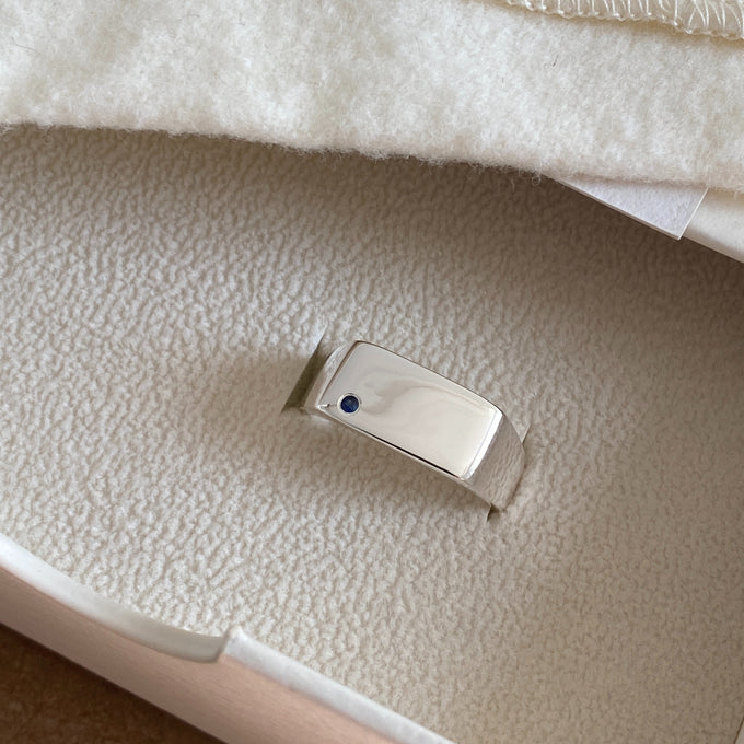 Rectangle Stone Signet Ring | White Gold