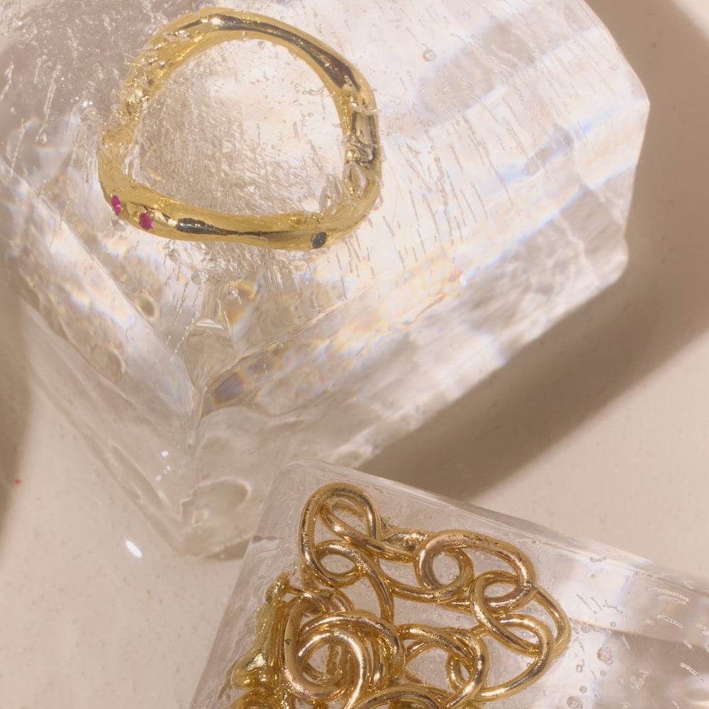 Curve Stone Ring | Solid Gold