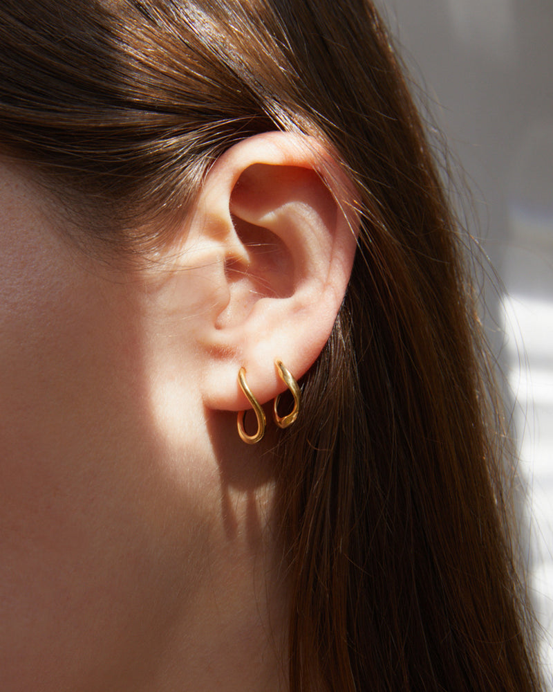 Wave Link Earrings | Gold