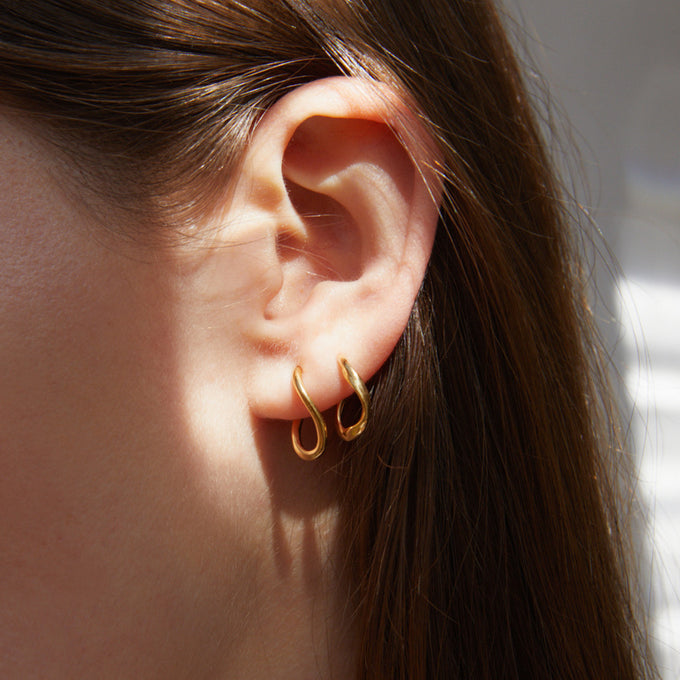 Wave Link Earrings | Gold