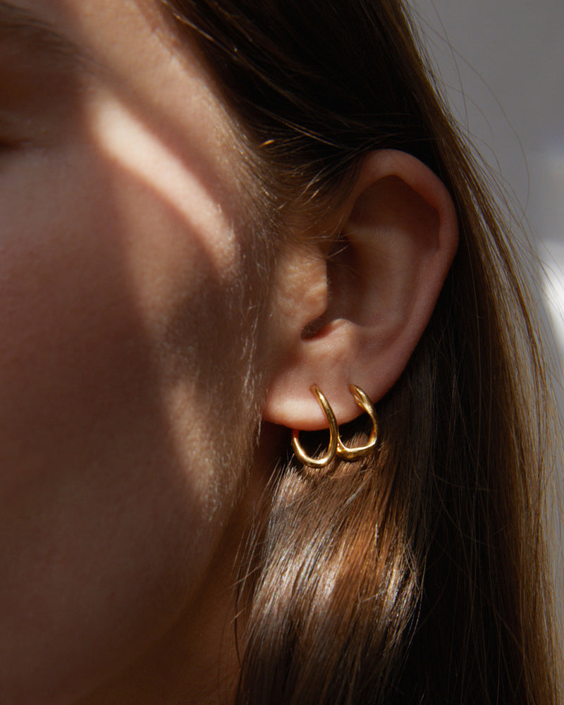 Wave Link Earrings | Gold