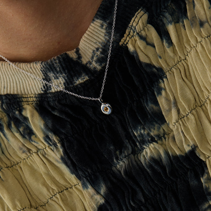 Pebble Stone Drop Pendant | White Gold