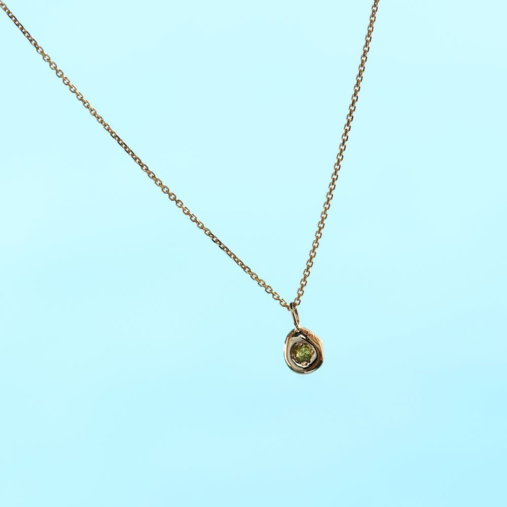 Pebble Stone Drop Pendant | Yellow Gold