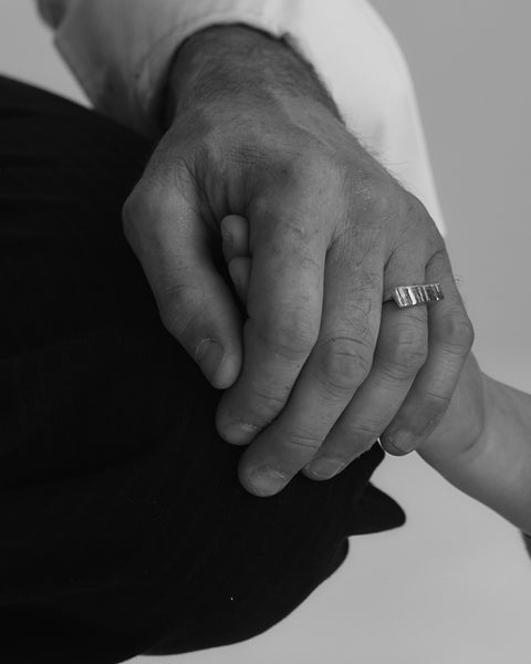 Curved Veil Stone Ring | Solid White Gold