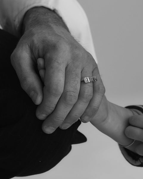 Curved Veil Stone Ring | Solid White Gold