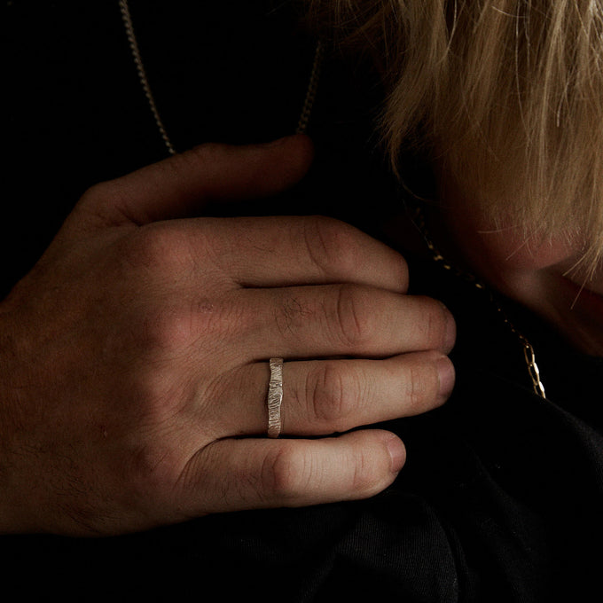 Narrow Ember Ring | Silver