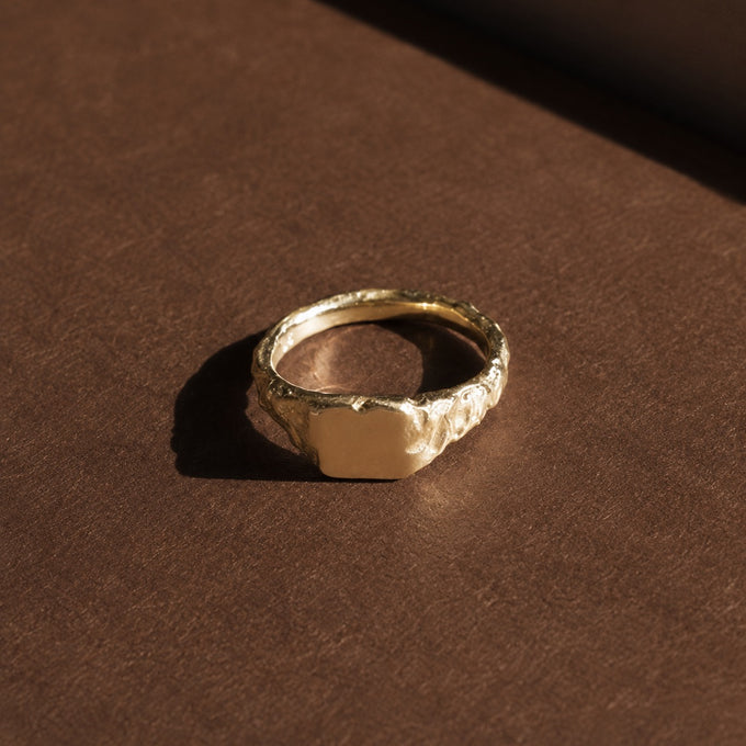 Engraved Slate Signet Ring | Yellow Gold