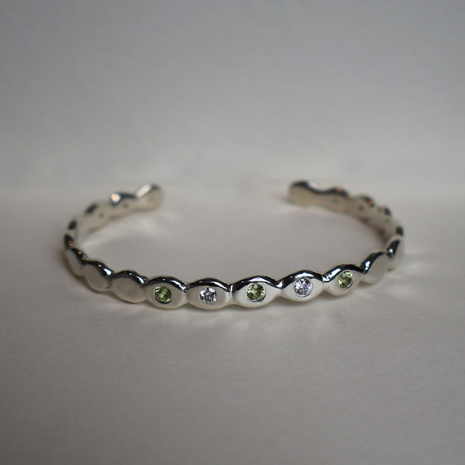 Pebble Stone Cuff  | Solid White Gold