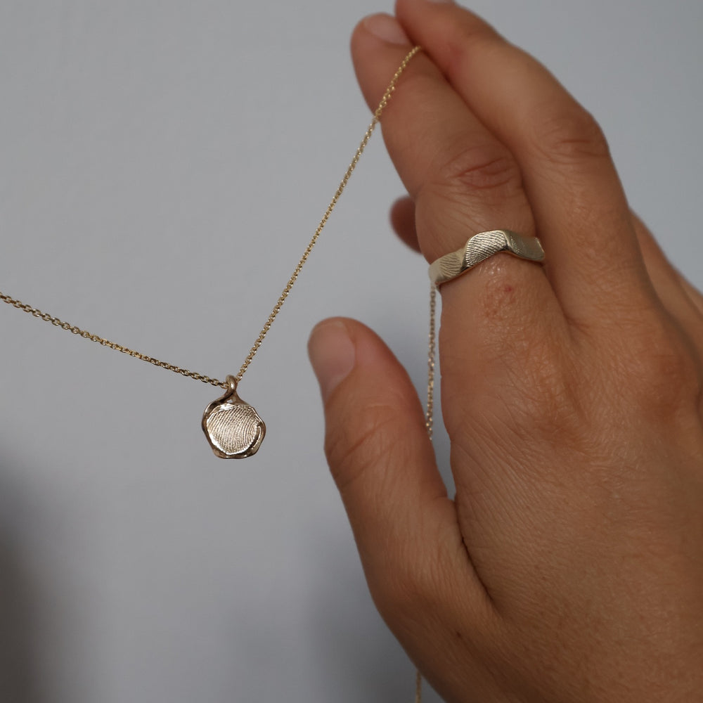 Impression™ Wave Pendant | Yellow Gold