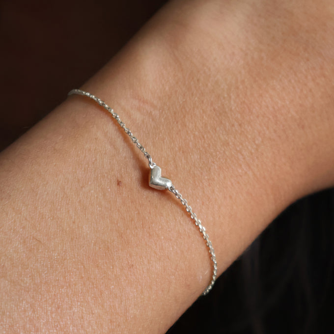 Mini Heart Bracelet | Silver