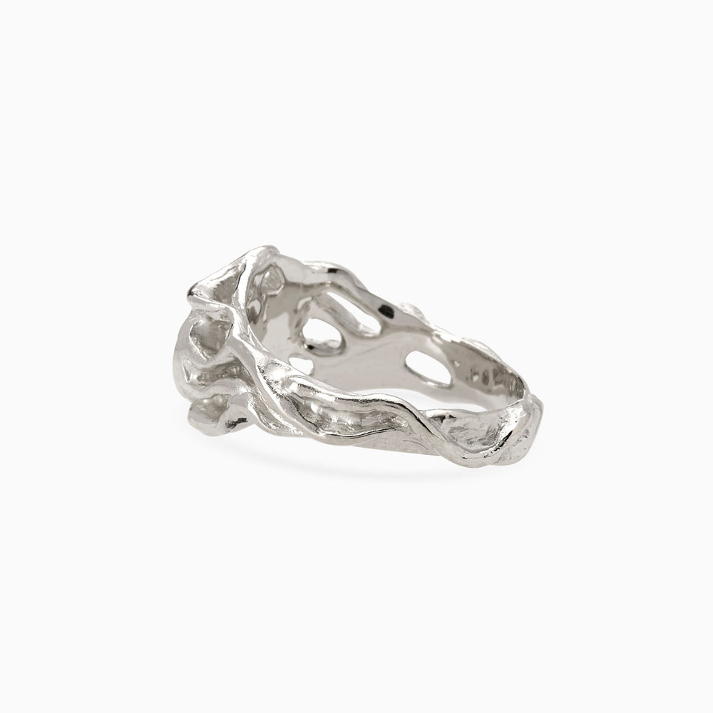 Ivy Oval Signet Ring | White Gold