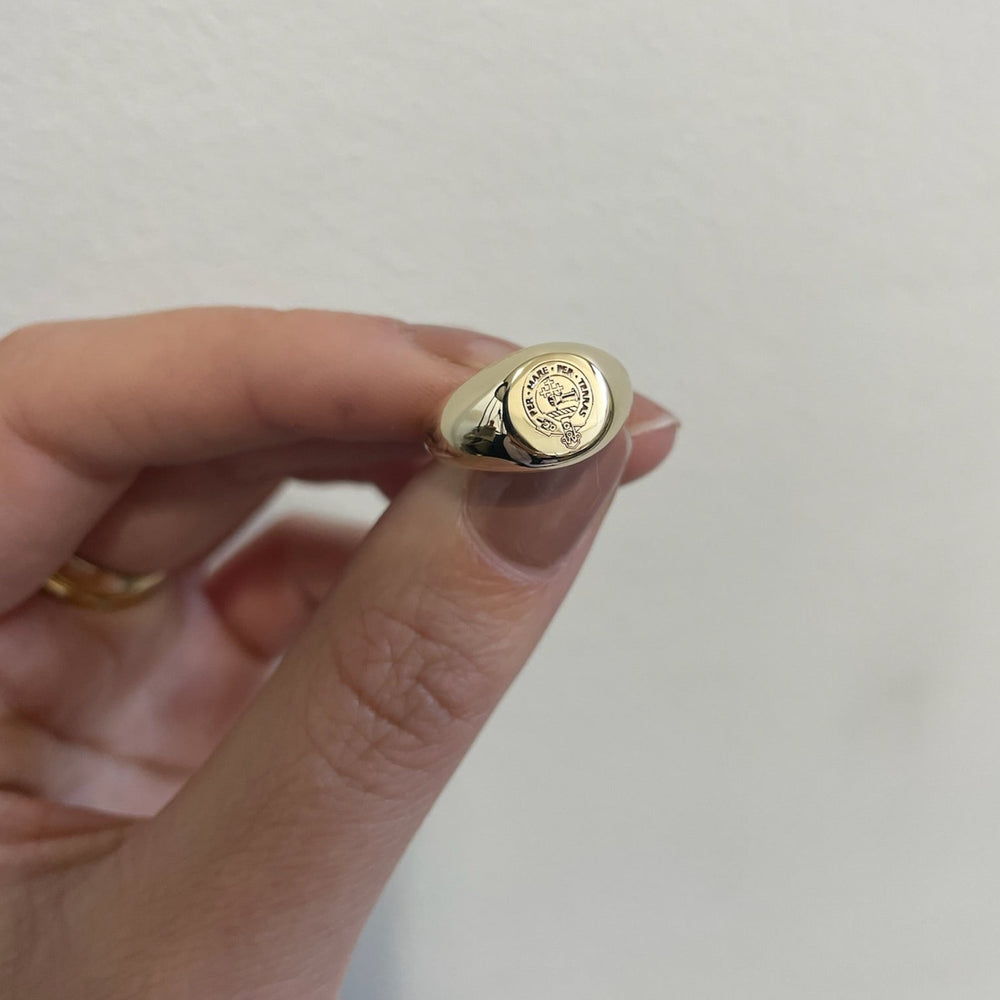 Signature Petite Signet Ring | Yellow Gold