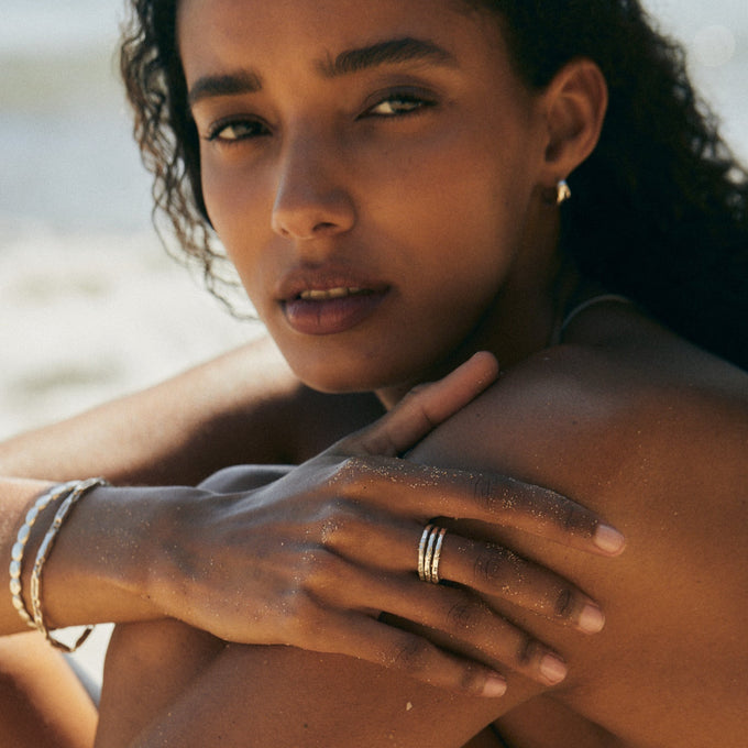 Hammered Stone Ring | Solid White Gold