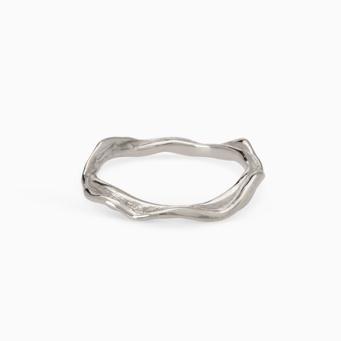 Delicate Sculpt Ring | White Gold