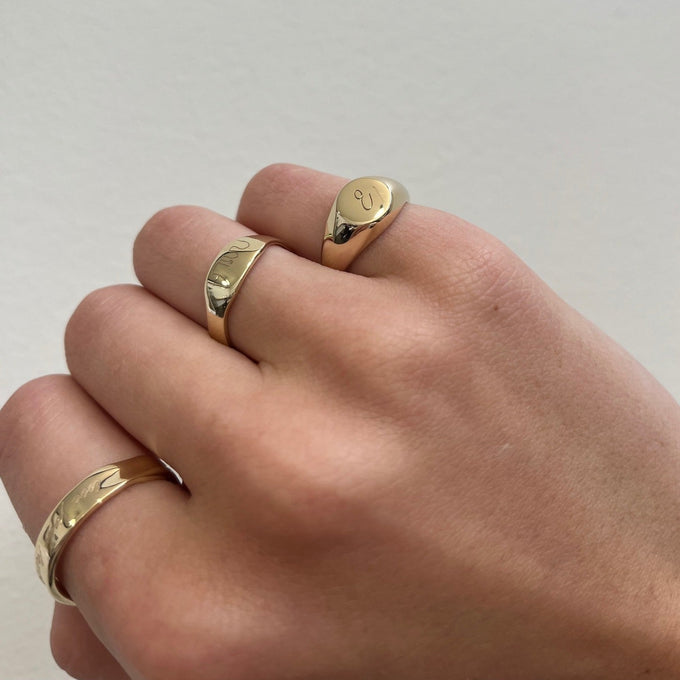 Signature Petite Signet Ring | Yellow Gold