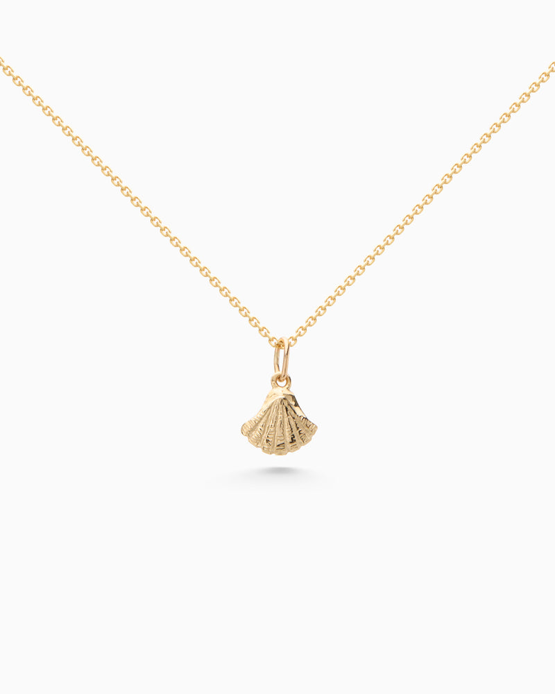 Shell Pendant | Gold