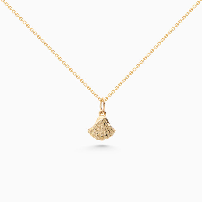 Shell Pendant | Gold