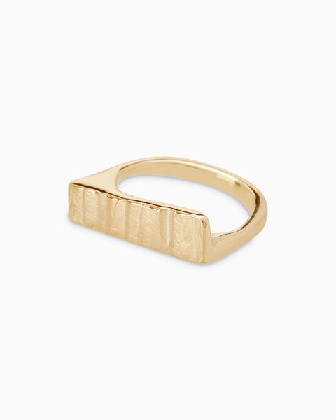 Curved Veil Ring | Solid Yellow Gold