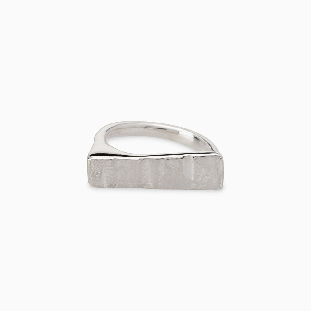 Curved Veil Ring | Solid White Gold