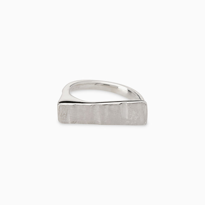 Curved Veil Ring | Solid White Gold