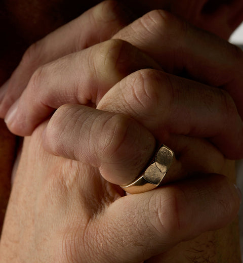 Impression™ Rectangle Signet Ring | Yellow Gold