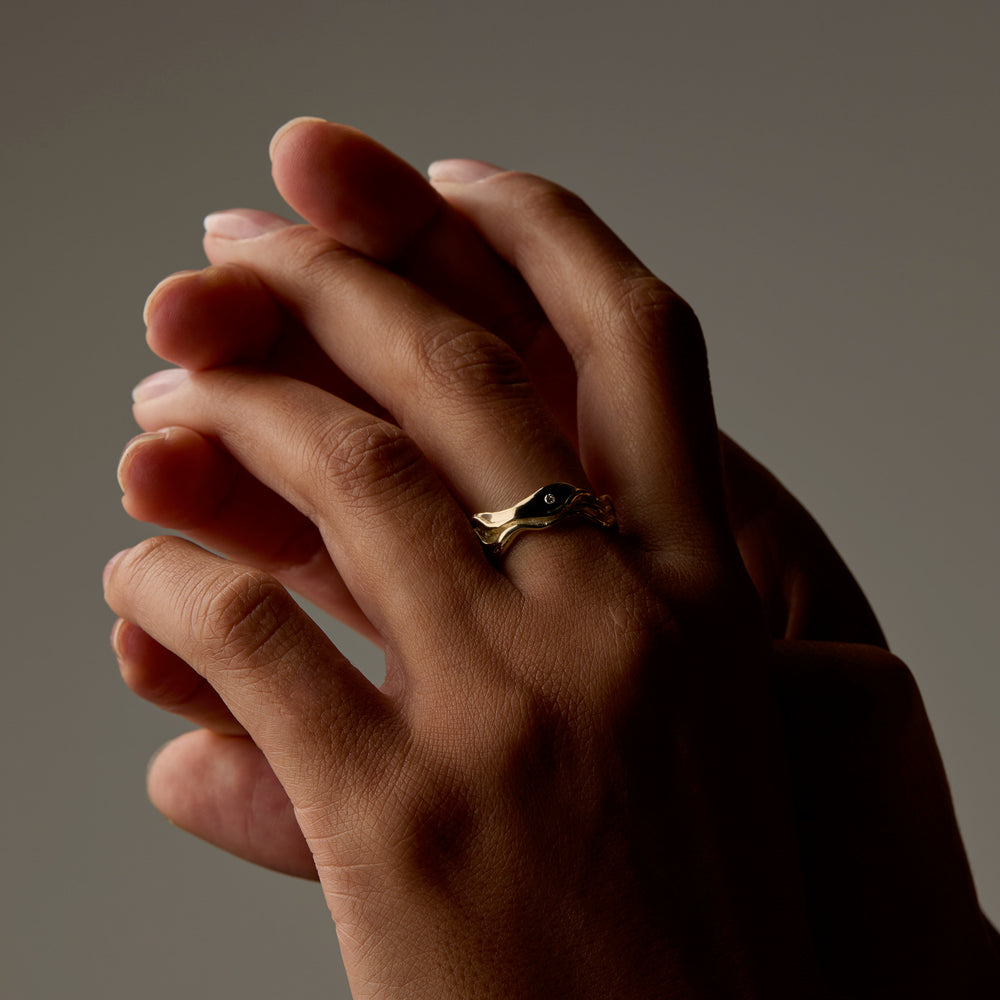 Sculpt Stone Band Ring | Yellow Gold