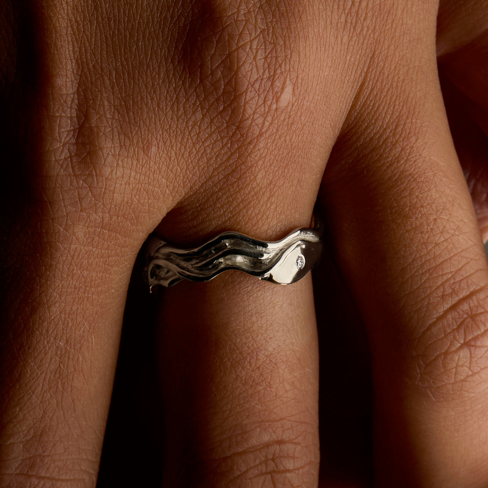Sculpt Stone Band Ring | White Gold