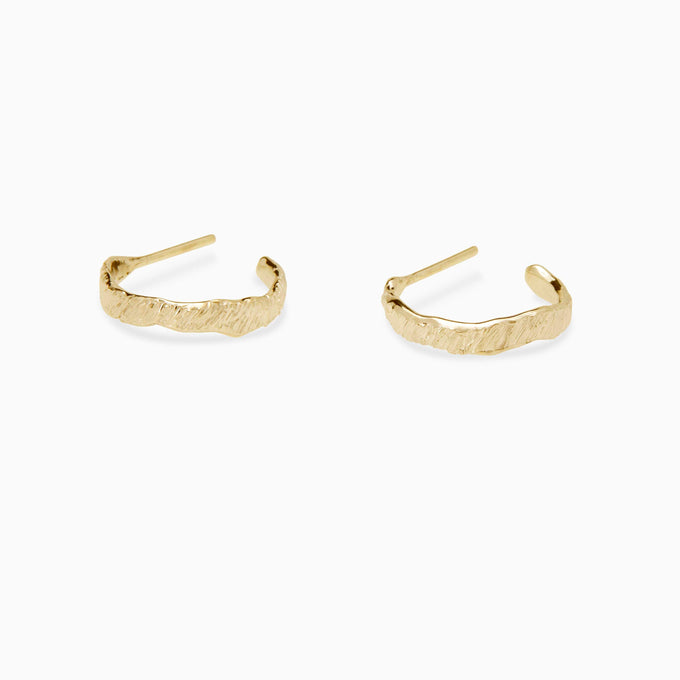Ridge Hoops | Yellow Gold