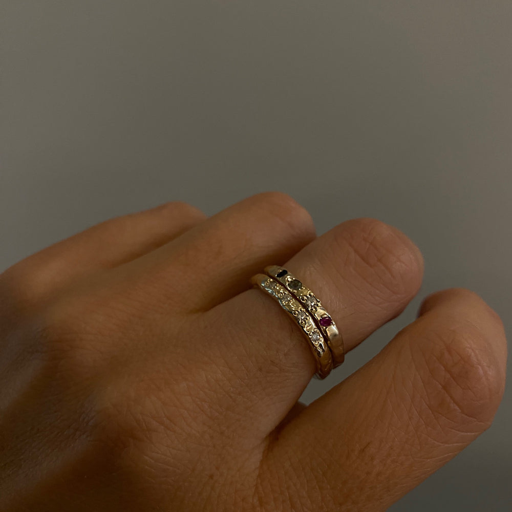 Hammered Stone Ring | Solid Yellow Gold