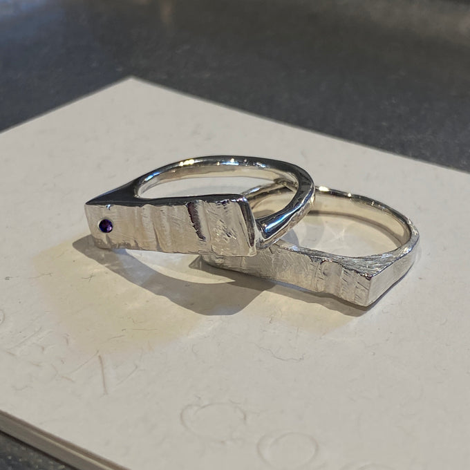 Curved Veil Stone Ring | Silver