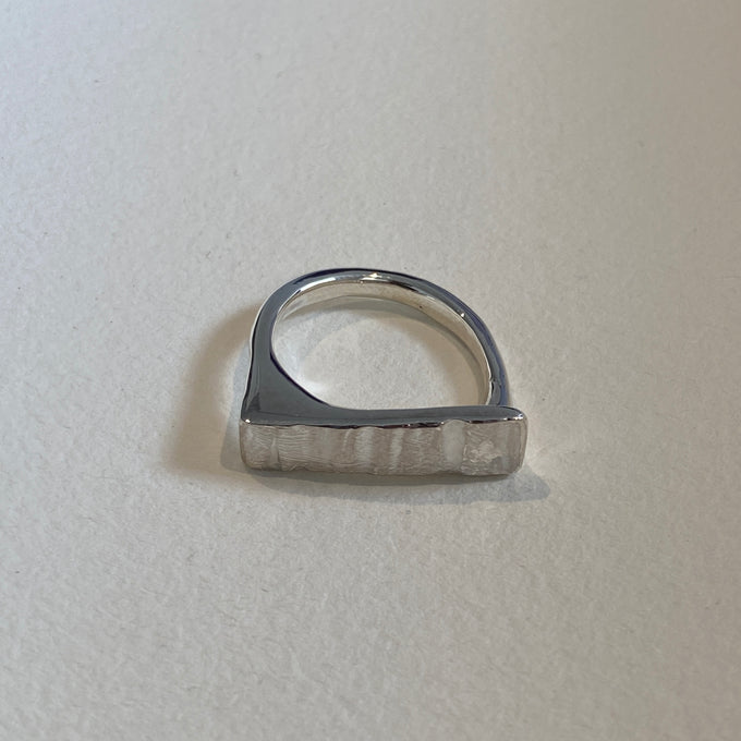 Curved Veil Ring | Silver