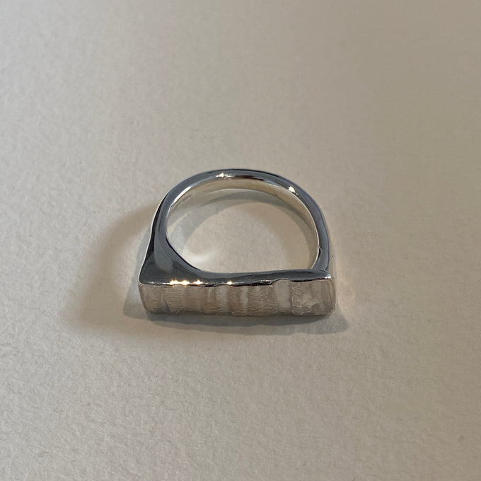 Curved Veil Ring | Silver