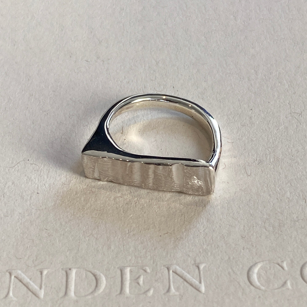 Curved Veil Ring | Silver