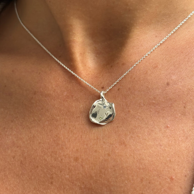 Mini Custom Wave Pendant (Stone & Engraving) | Silver