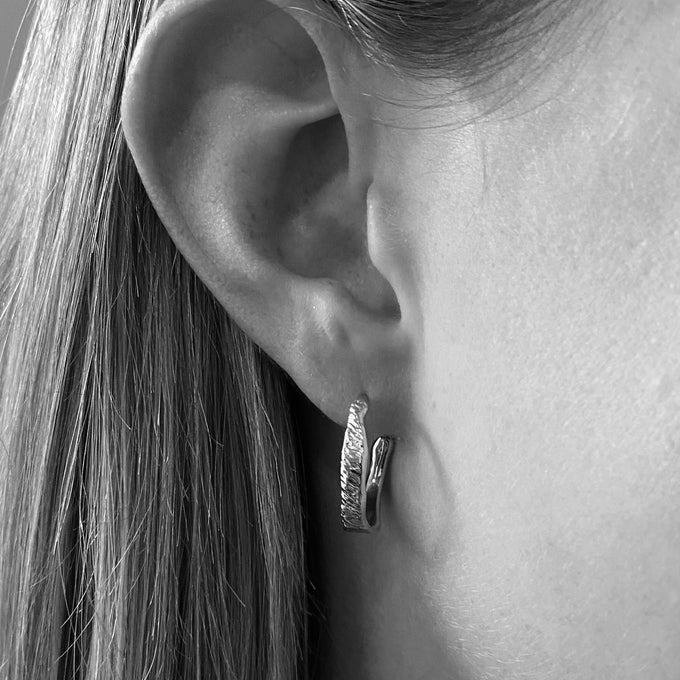 Ridge Hoops | Silver