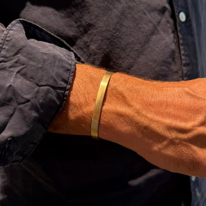 Unisex Brushed Cuff Fine | Solid Yellow Gold