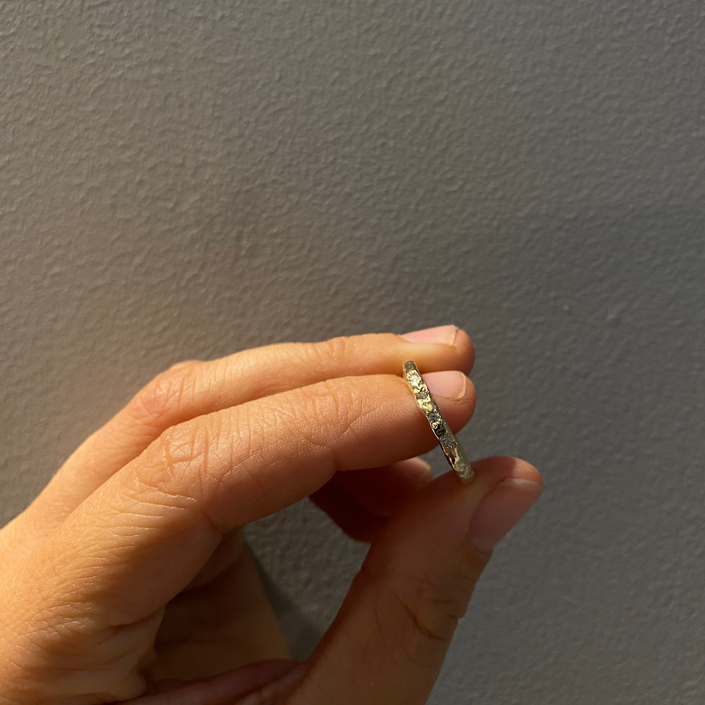 Hammered Stone Ring | Solid Yellow Gold