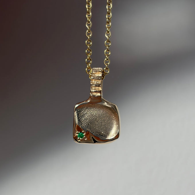Impression™ Slate Pendant | Yellow Gold