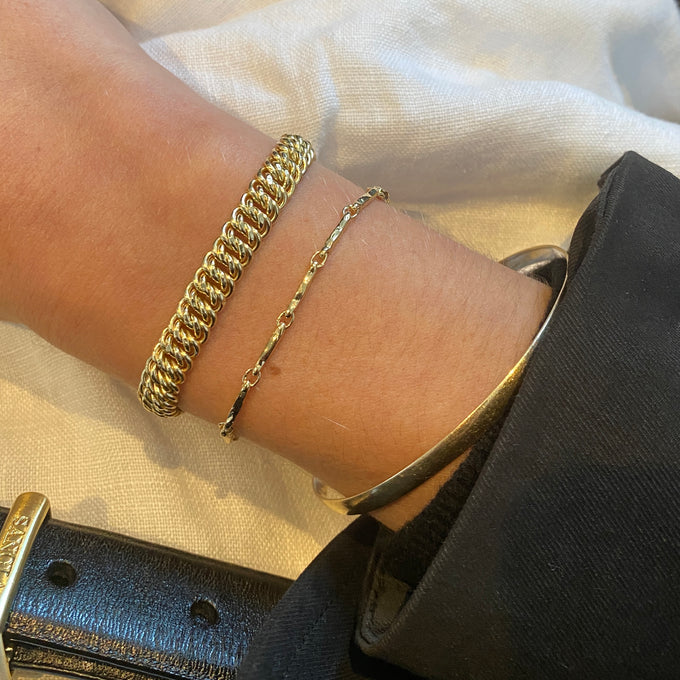 Delicate Hammered Bracelet | Yellow Gold