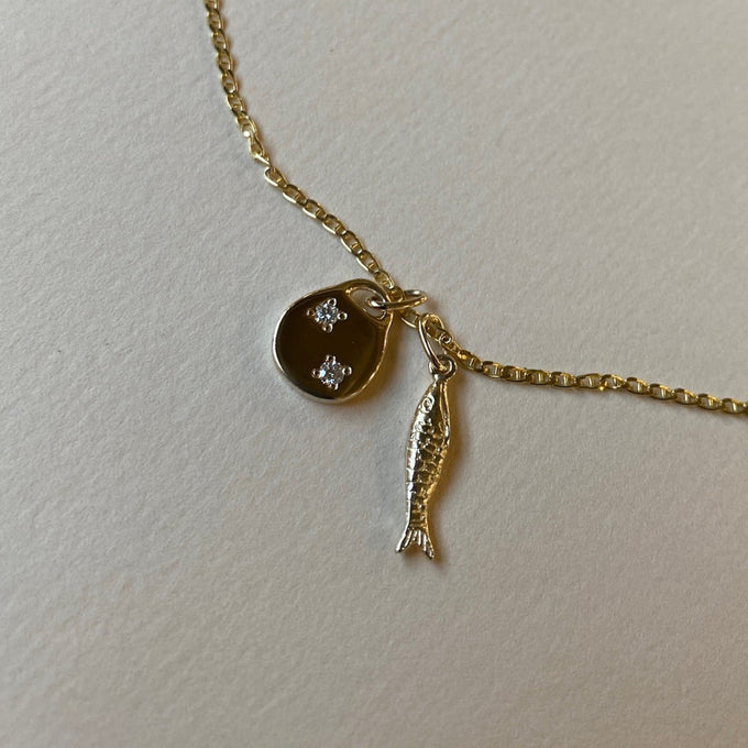 Round Stone Pendant | Yellow Gold