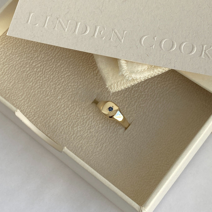 Petite Square Stone Signet | Solid Gold
