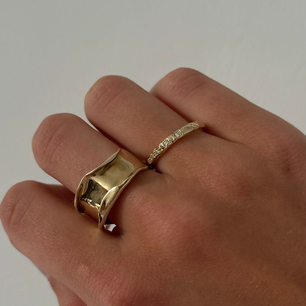 Hammered Stone Ring | Solid Yellow Gold