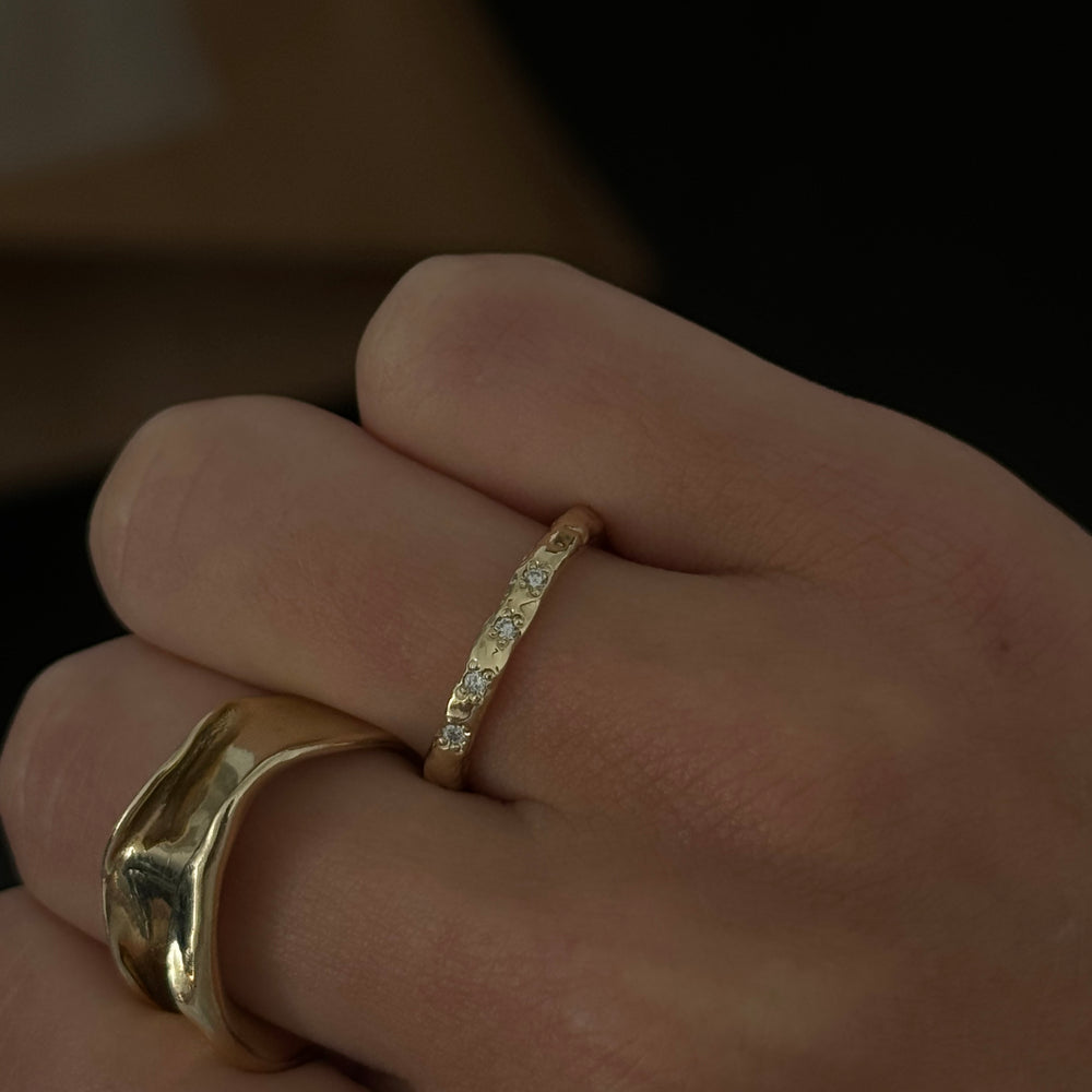 Hammered Stone Ring | Solid Yellow Gold