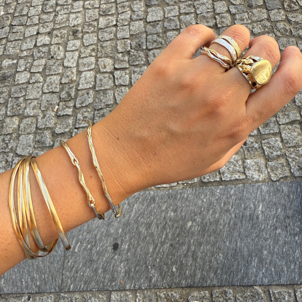 Sculpt Bangle | Yellow Gold