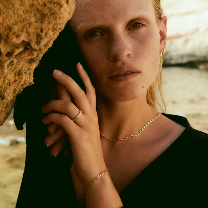 Fine Ribbon Link Necklace | Yellow Gold
