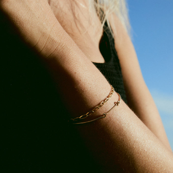 Fine Ribbon Link Bracelet | Yellow Gold