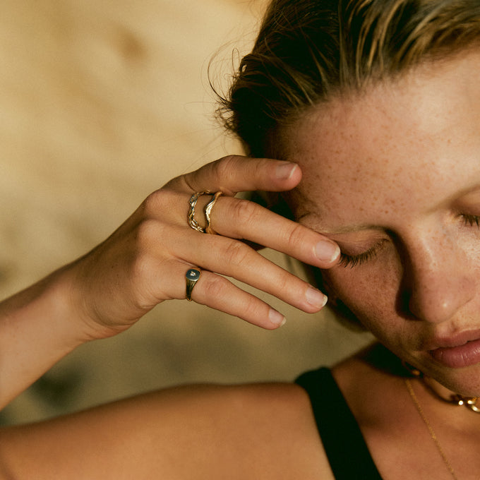 Delicate Sculpt Ring | Yellow Gold