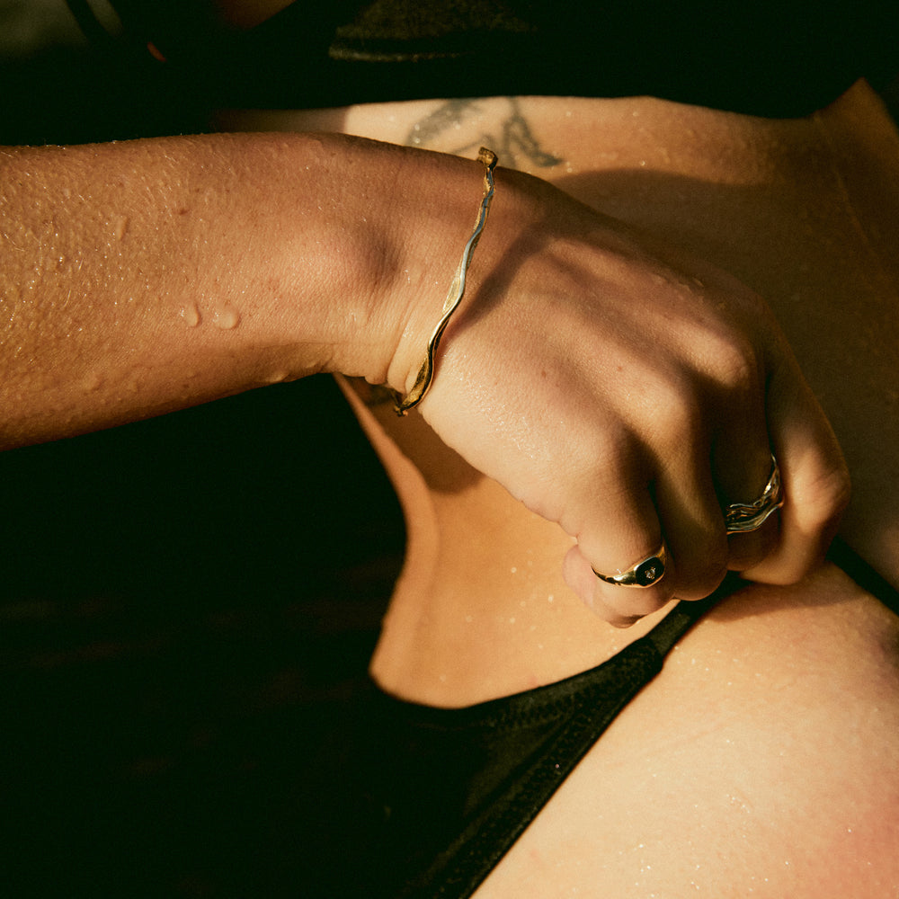 Sculpt Bangle | Yellow Gold